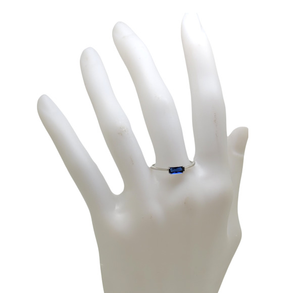 .25ct Simulated Sapphire Baquette Rhodium Plated 925 Solitaire Ring - Picture 3 of 5
